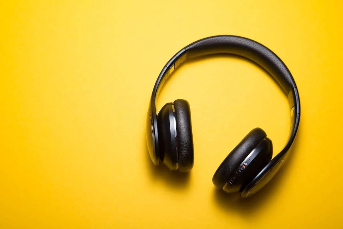 Black wireless headphones for audio product guides